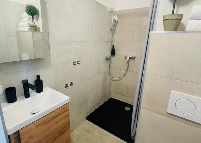 Kueken Linz-landstrasse Lägenhet *